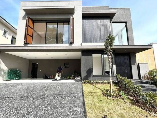 #2040 - Casa em condomínio para Venda em Santana de Parnaíba - SP