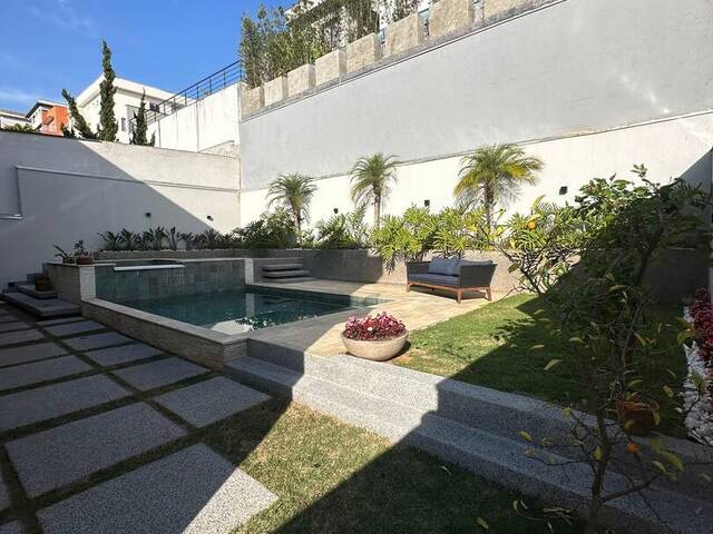 #3220 - Casa em condomínio para Venda em Santana de Parnaíba - SP