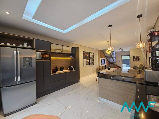 #3380 - Casa em condomínio para Venda em Santana de Parnaíba - SP