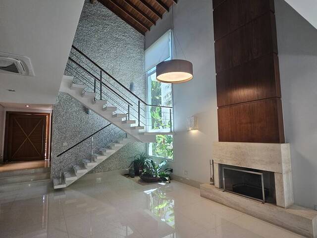 #3557 - Casa em condomínio para Venda em Santana de Parnaíba - SP - 1