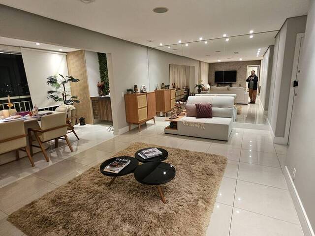 Apartamento para Venda em Santana de Parnaíba - 4