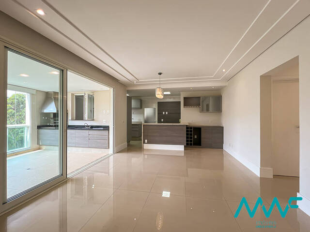 Apartamento para Venda em Santana de Parnaíba - 4