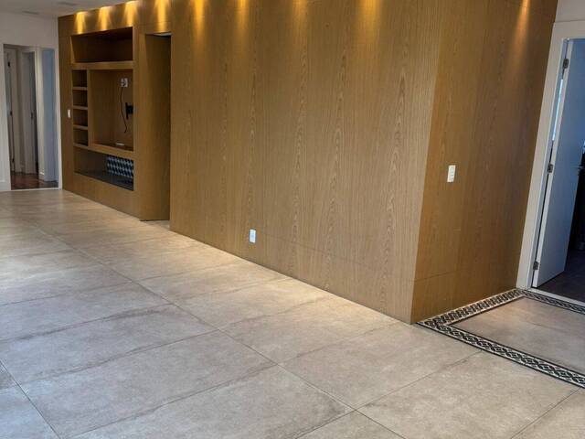 Apartamento para Venda em Santana de Parnaíba - 4