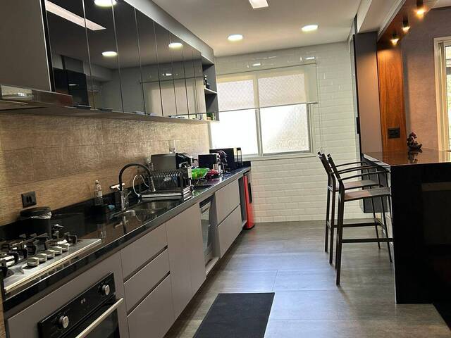 Apartamento para Venda em Santana de Parnaíba - 4