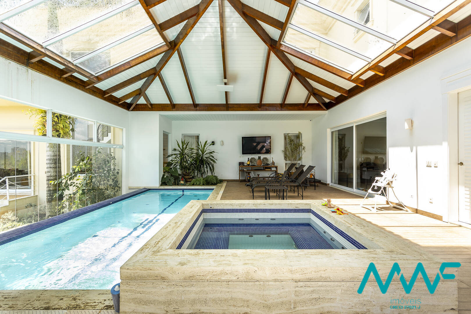 Casa à venda com 5 quartos, 1587m² - Foto 19