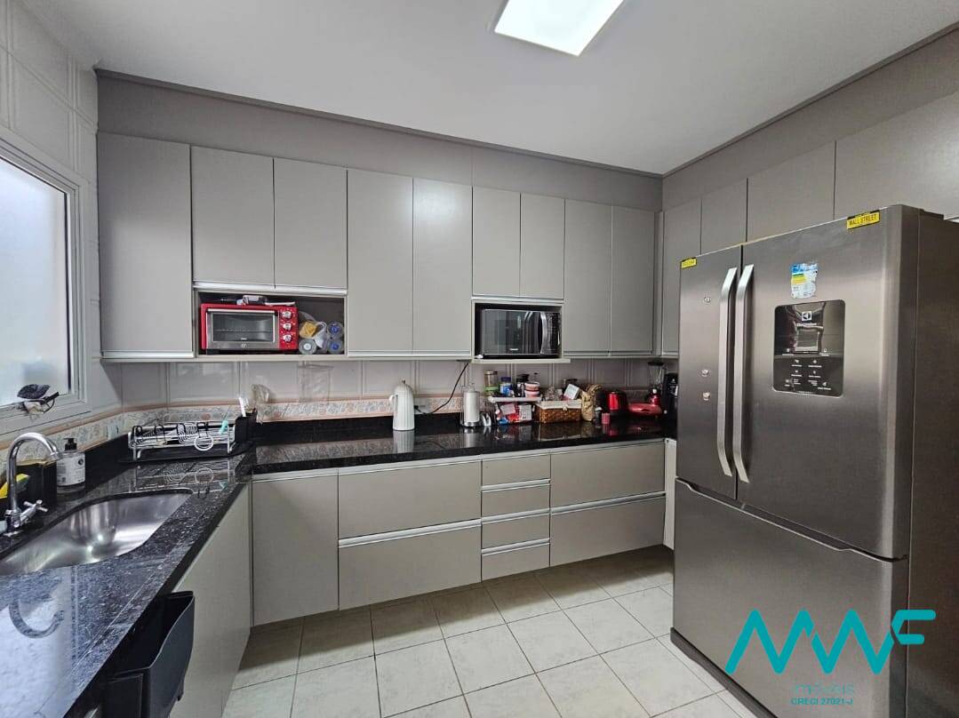 Casa de Condomínio à venda com 3 quartos, 180m² - Foto 3