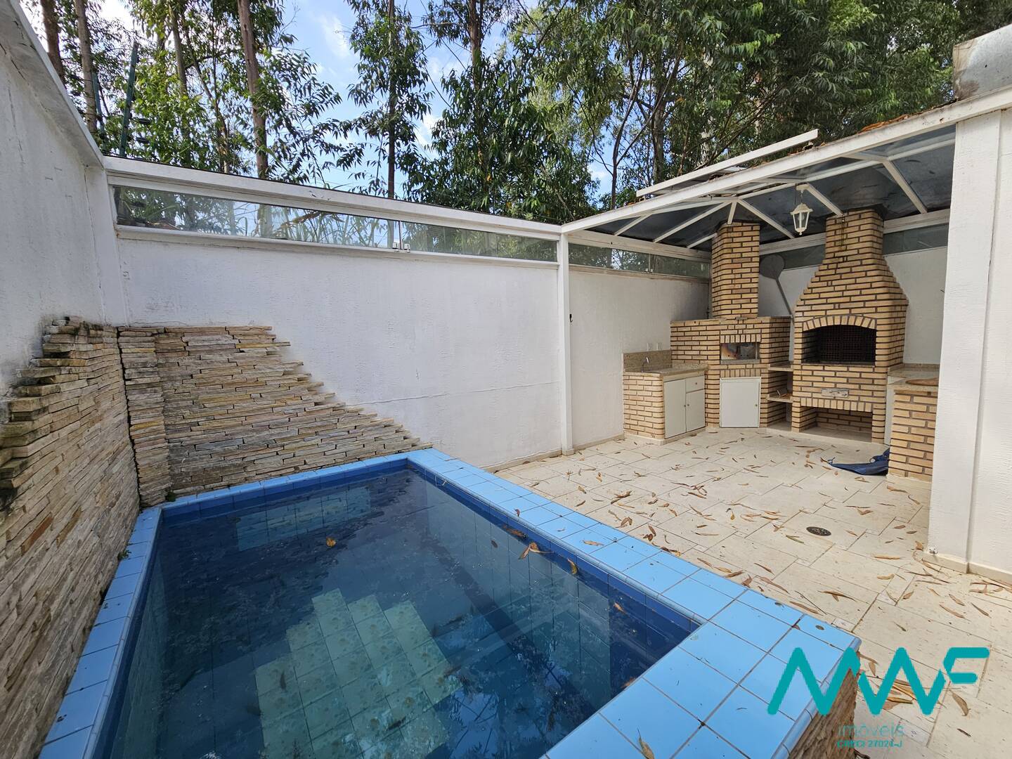 Casa de Condomínio à venda com 3 quartos, 180m² - Foto 1
