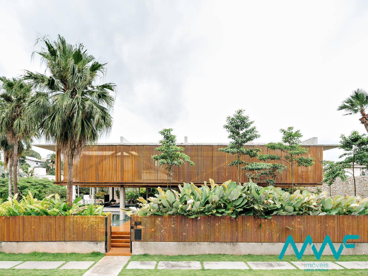 Casa de Condomínio à venda com 4 quartos, 721m² - Foto 2