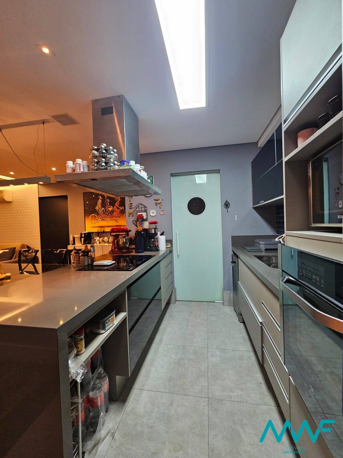 Apartamento à venda com 3 quartos, 107m² - Foto 7