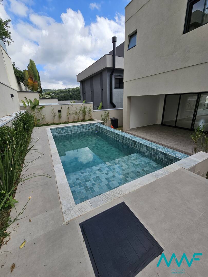 Casa de Condomínio à venda com 4 quartos, 385m² - Foto 7