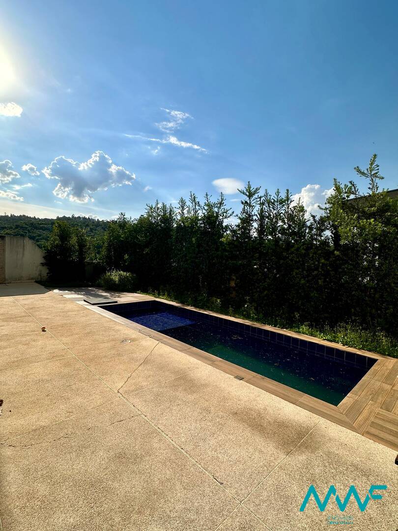 Casa de Condomínio à venda com 4 quartos, 330m² - Foto 3