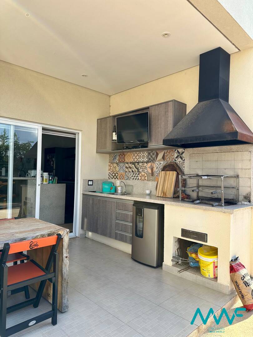 Casa de Condomínio à venda com 4 quartos, 330m² - Foto 14