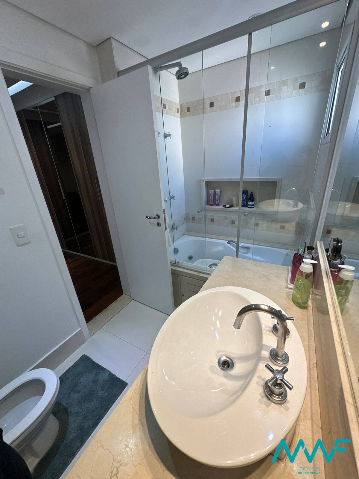 Apartamento, 3 quartos, 212 m² - Foto 2