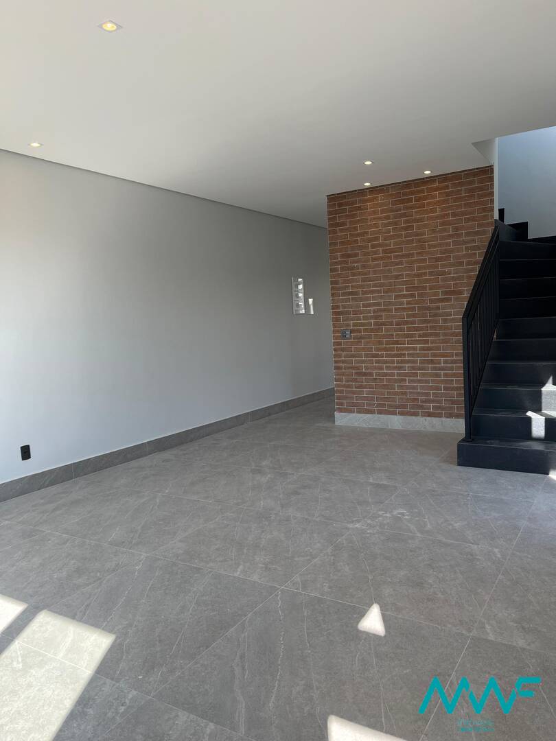 Casa à venda com 3 quartos, 135m² - Foto 3