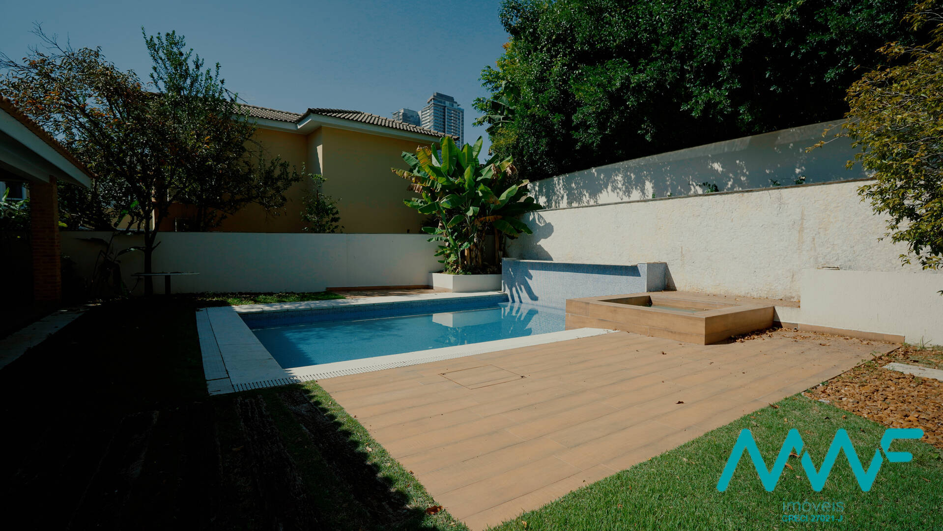 Casa de Condomínio à venda com 4 quartos, 400m² - Foto 3