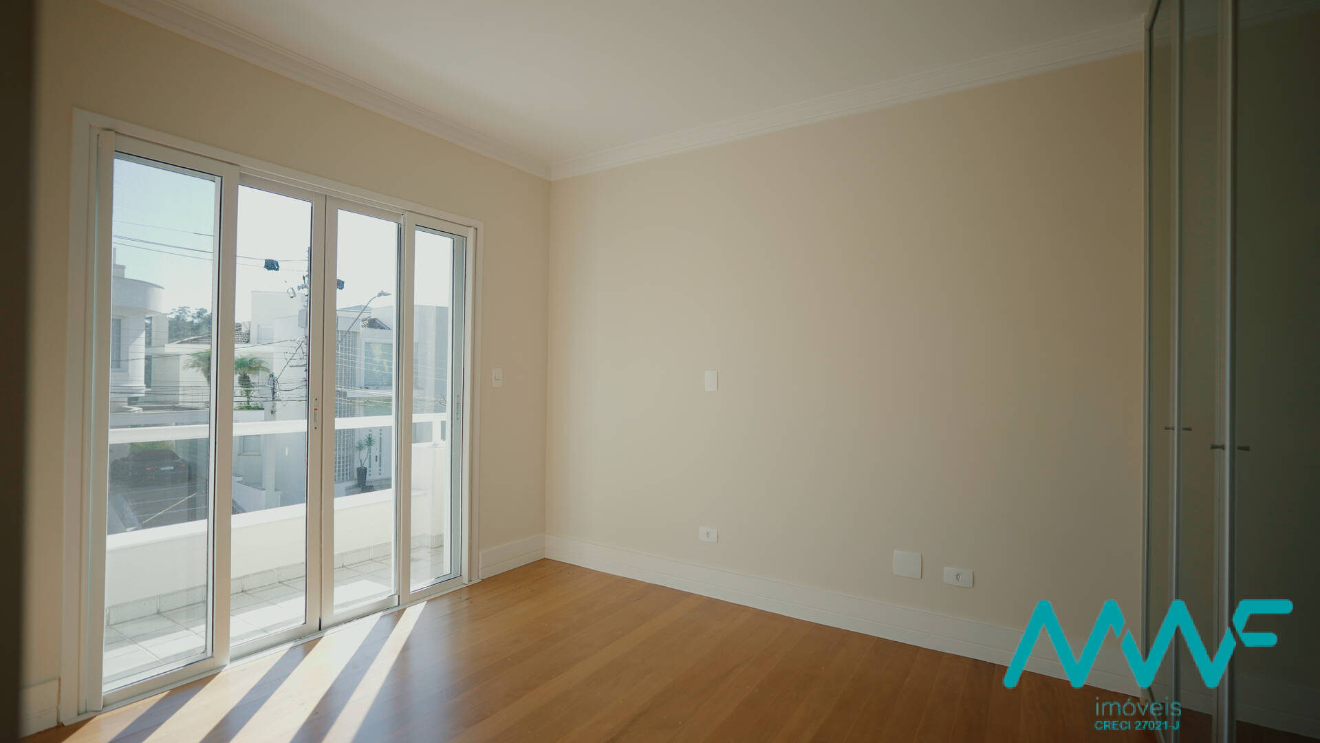 Casa de Condomínio à venda com 4 quartos, 400m² - Foto 9
