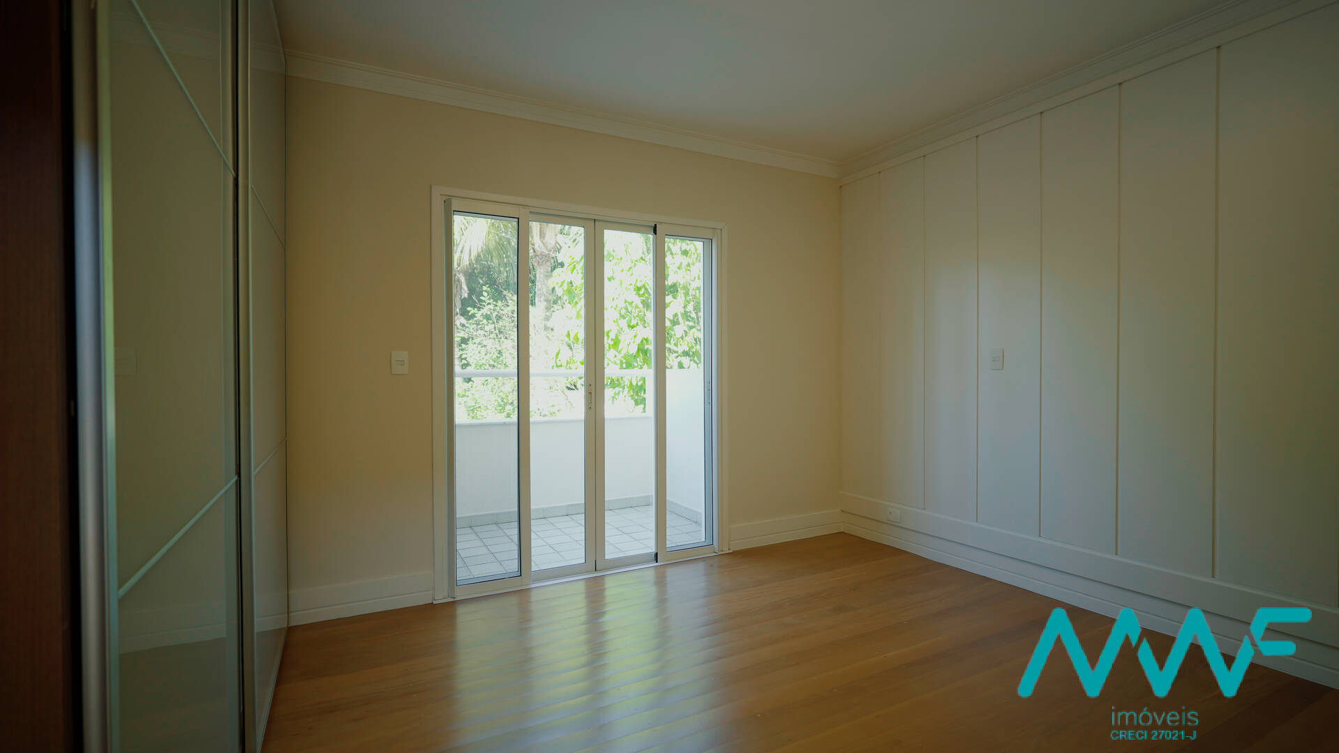Casa de Condomínio à venda com 4 quartos, 400m² - Foto 13