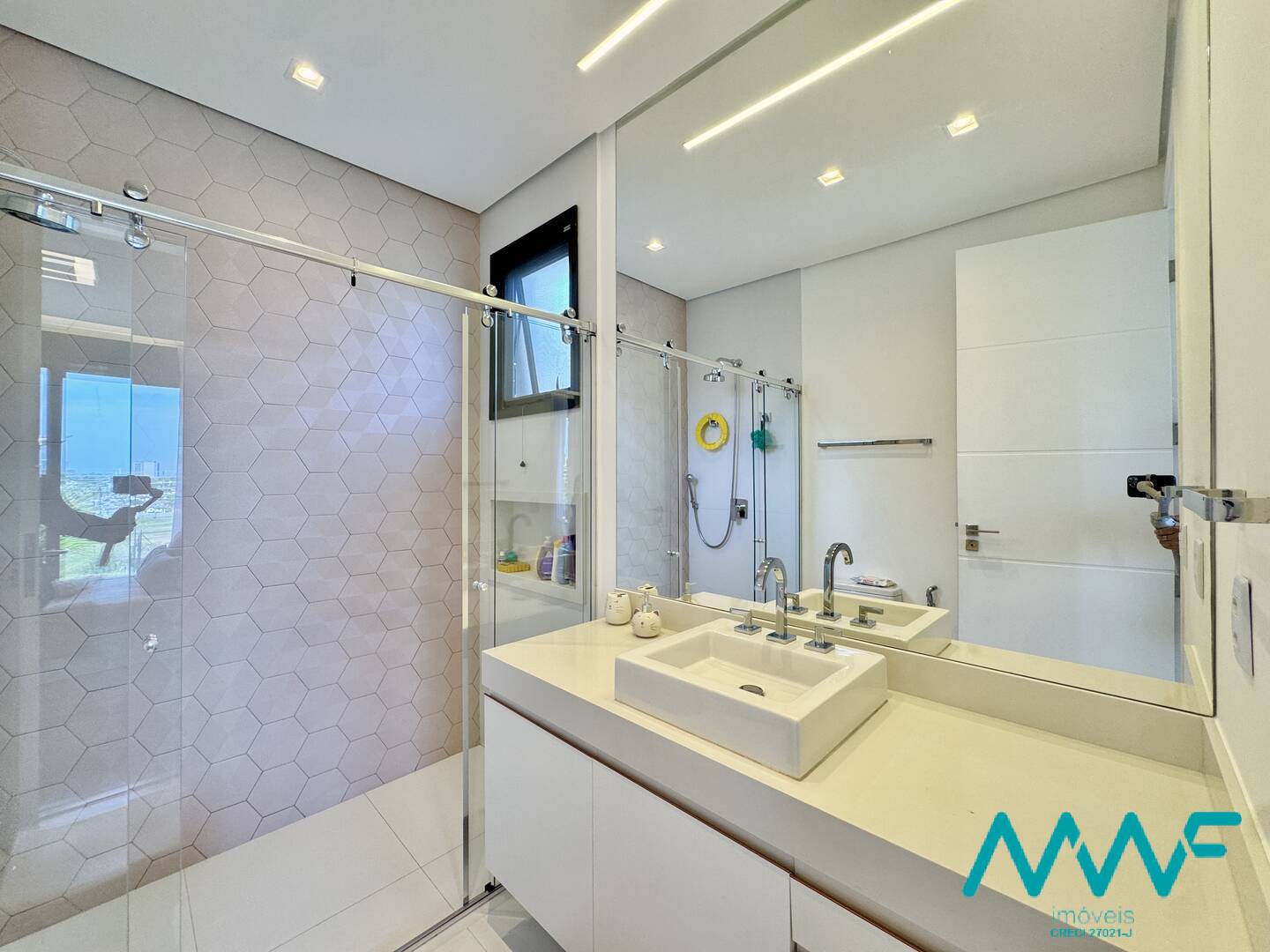 Casa de Condomínio à venda com 4 quartos, 475m² - Foto 27