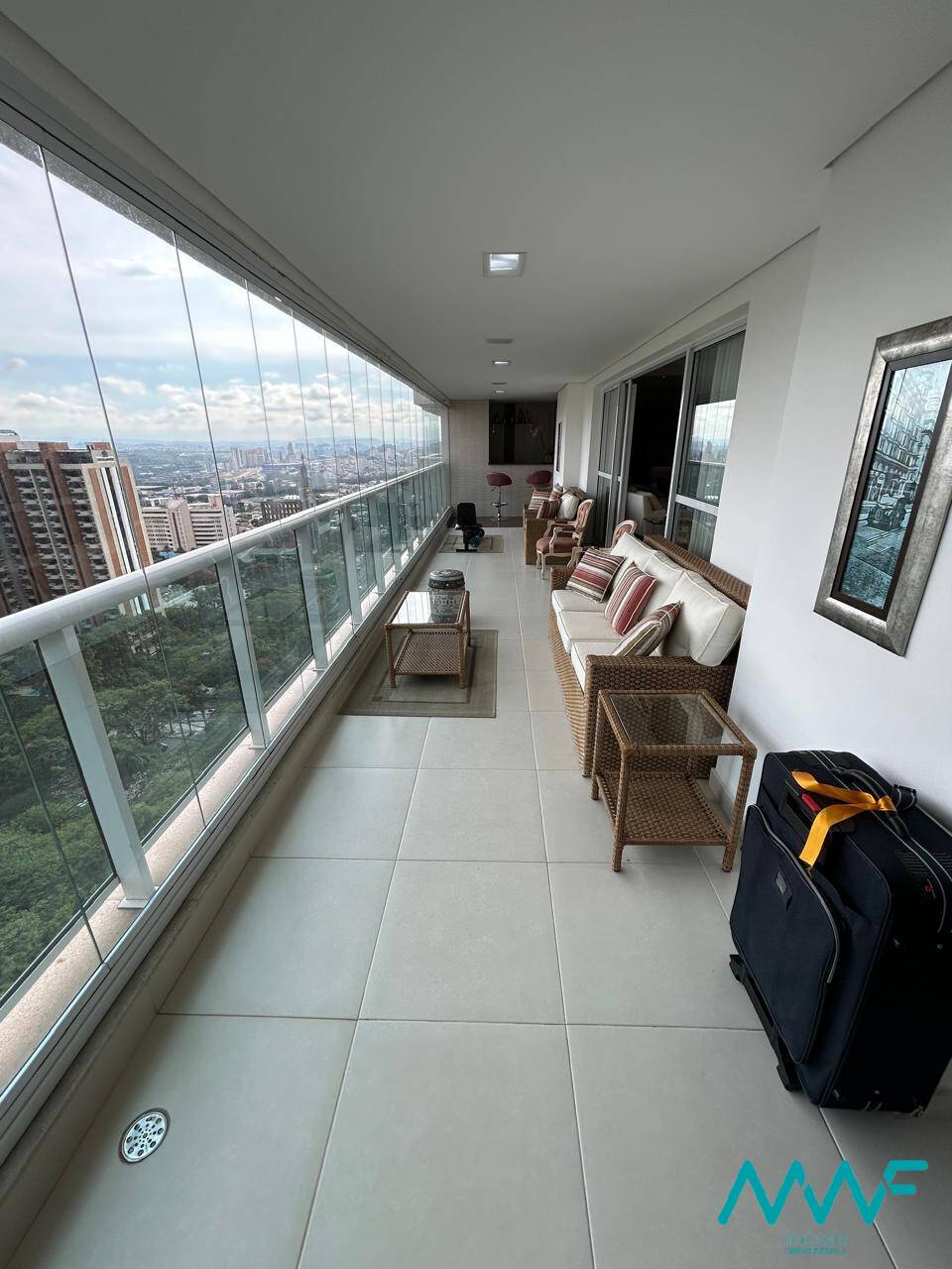 Apartamento, 3 quartos, 243 m² - Foto 4
