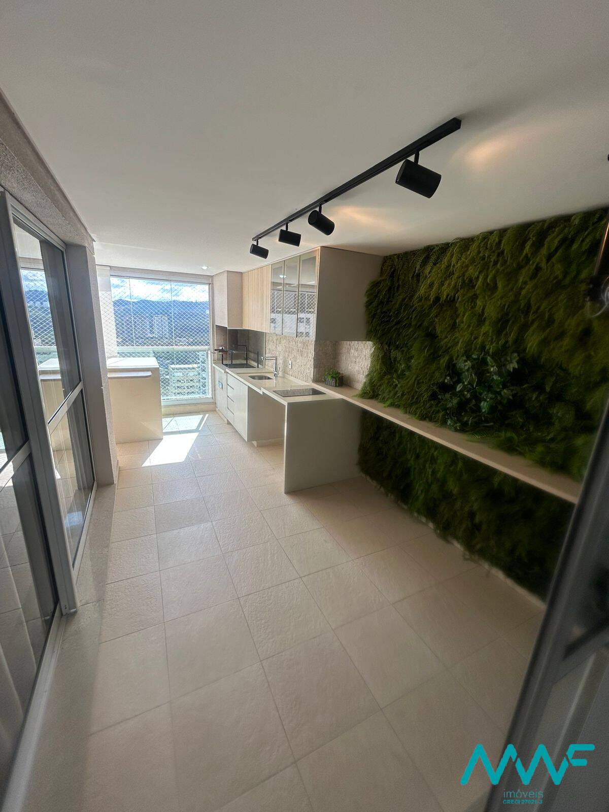 Apartamento, 3 quartos, 243 m² - Foto 1