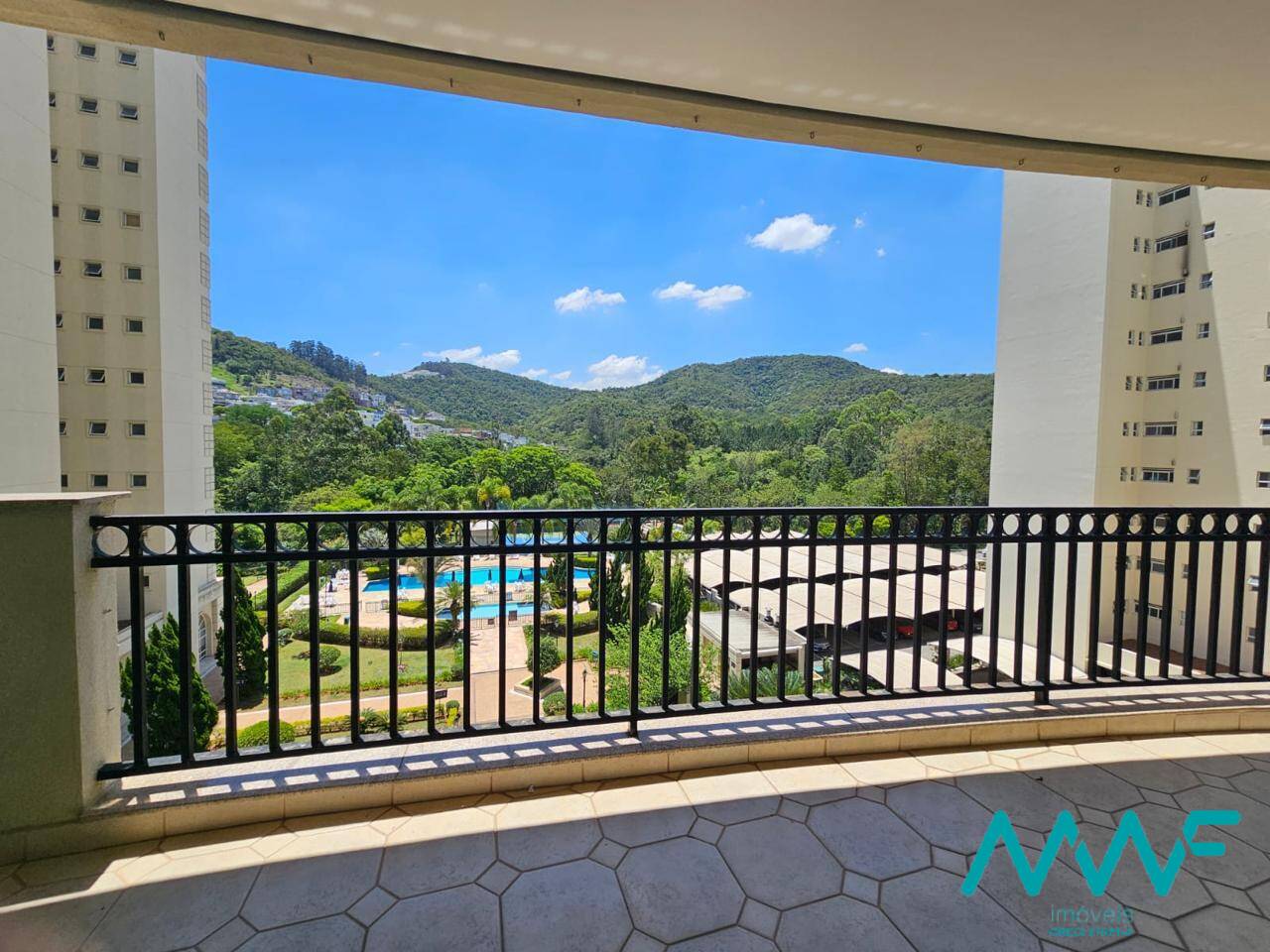 Apartamento, 3 quartos, 140 m² - Foto 1