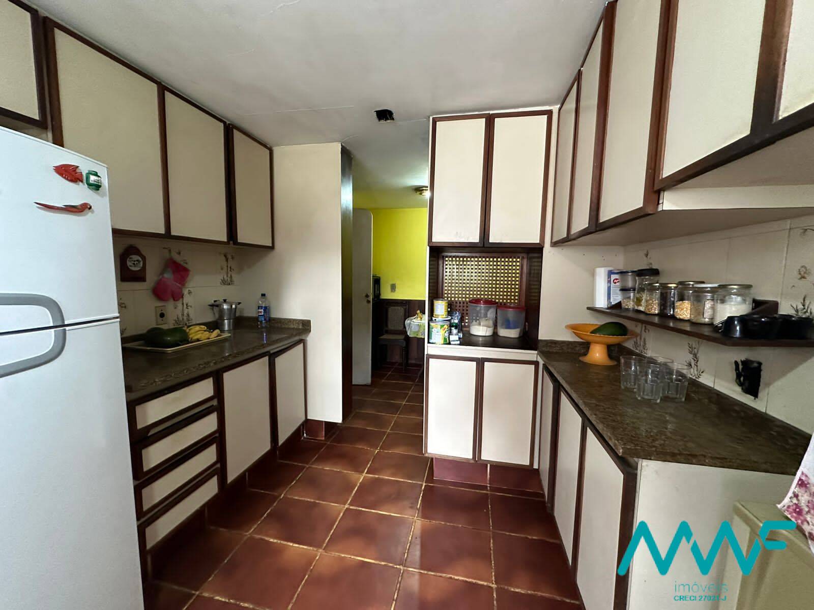 Casa de Condomínio à venda com 3 quartos, 600m² - Foto 32
